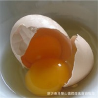 農(nóng)家散養(yǎng)雙黃雞蛋農(nóng)家蛋草雞蛋柴雞蛋批發(fā) 兩個(gè)黃 雞蛋中的雙胞胎